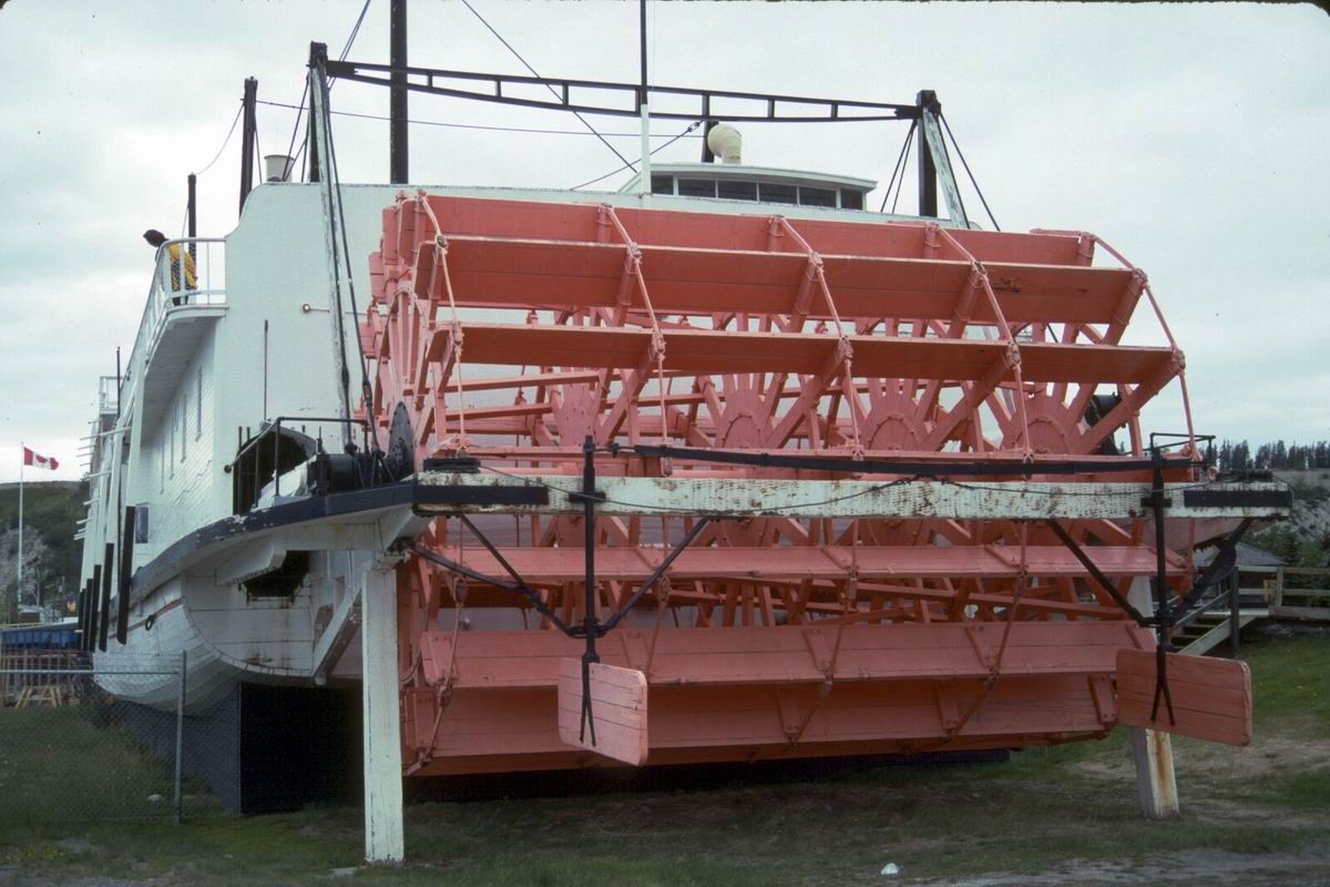 044 Historical paddlewheel steamboar.jpg