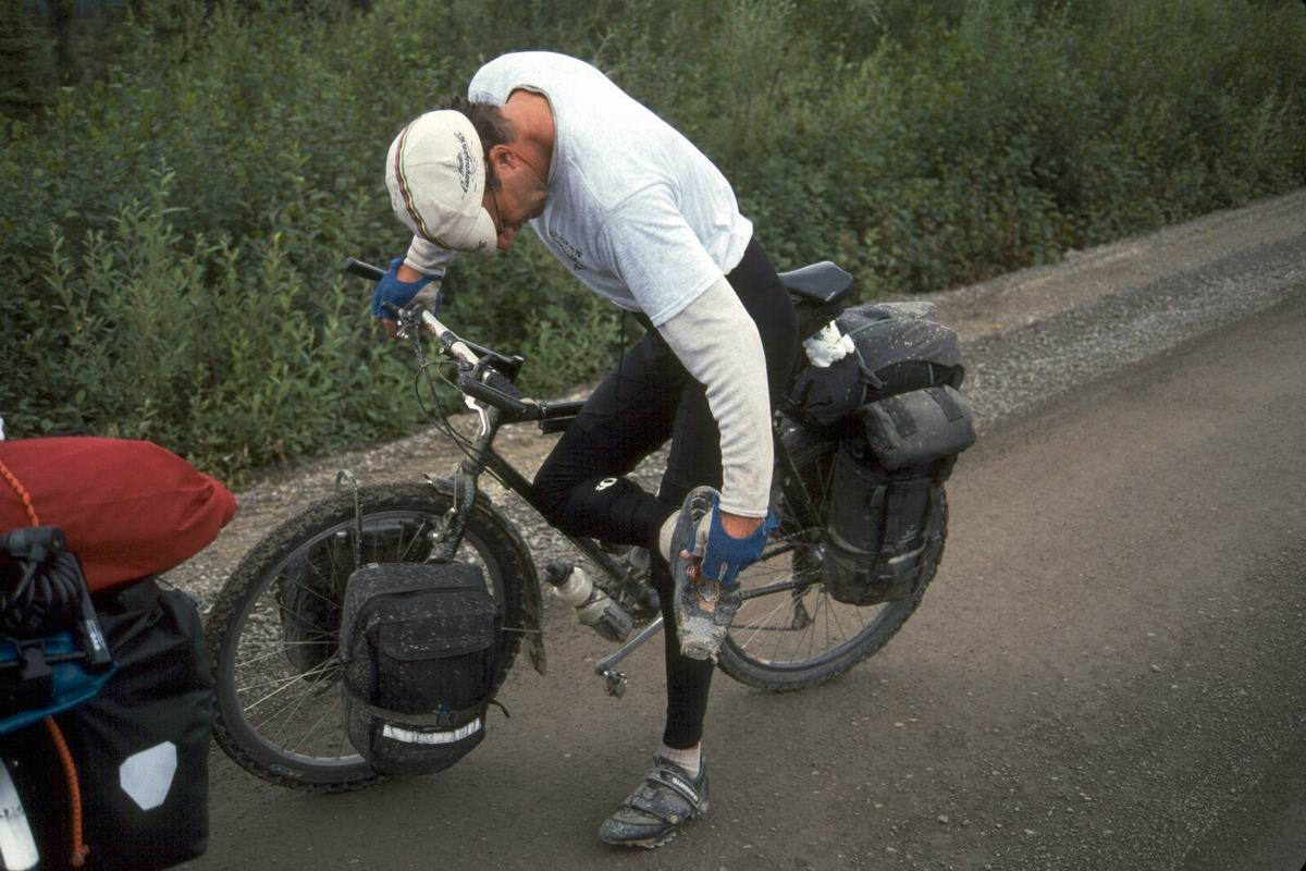 118 Califorian guy cleaning mud.jpg