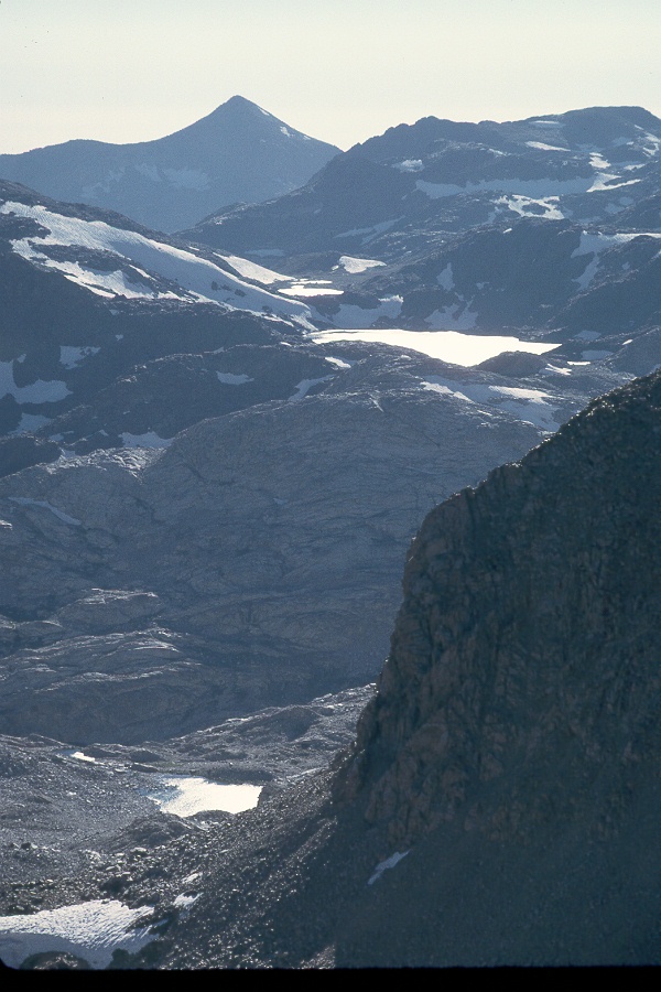 195 Tele Lake 11592 in back.jpg