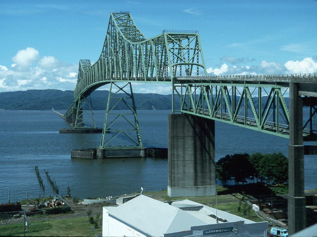 021 Over bridge to Astoria.jpg