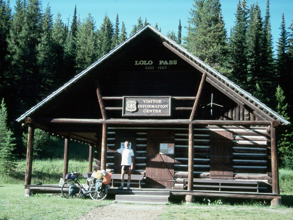 059 Lolo Pass ranger sta.jpg